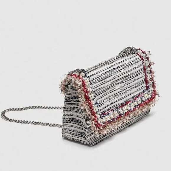 Zara, Multicoloured woven crossbody bag. Pearl and frayed detail on the flap. - Picture 5 of 14